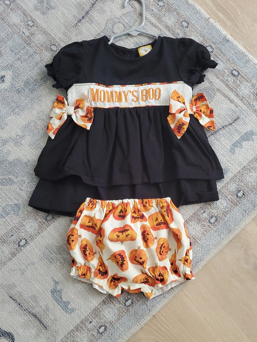 Hibiscus & Honey Smocked Boutique Girls Mommy's Boo Halloween Outfit Set Sz2T